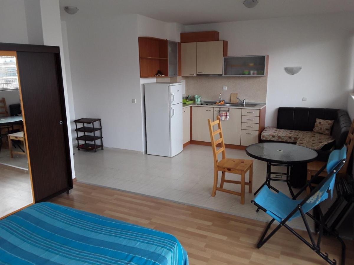 Apartment Comfort Сонячний Берег Екстер'єр фото